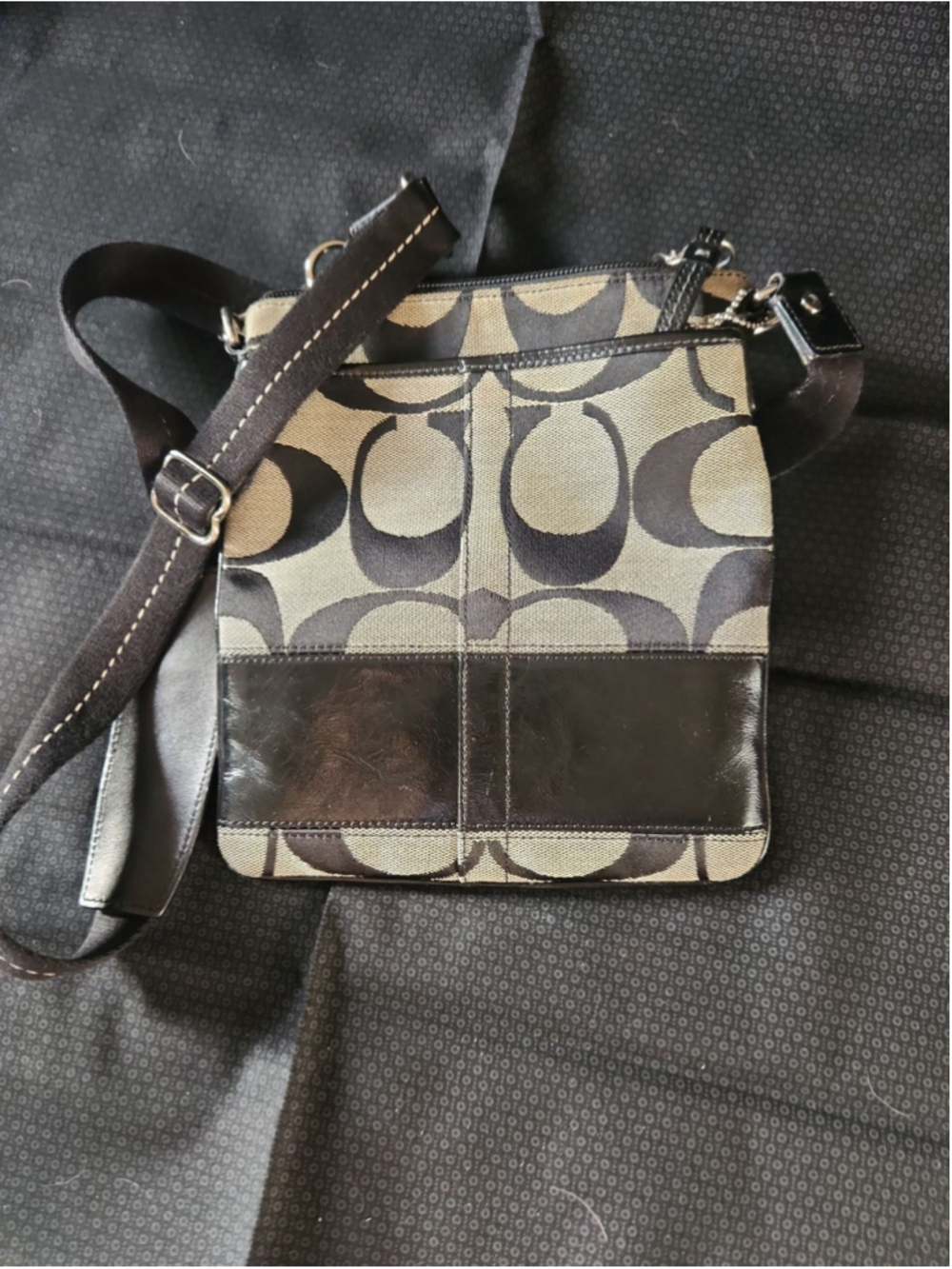 Coach Signature Canvas Black Patent Leather Stripe Crossbody Swingpack